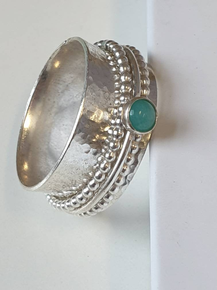 Sterling silver hammered amazonite beaded wire spinner ring
